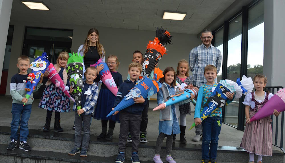 Foto der Erstklässler der Angenbachtalschule des Schuljahres 2024/2025